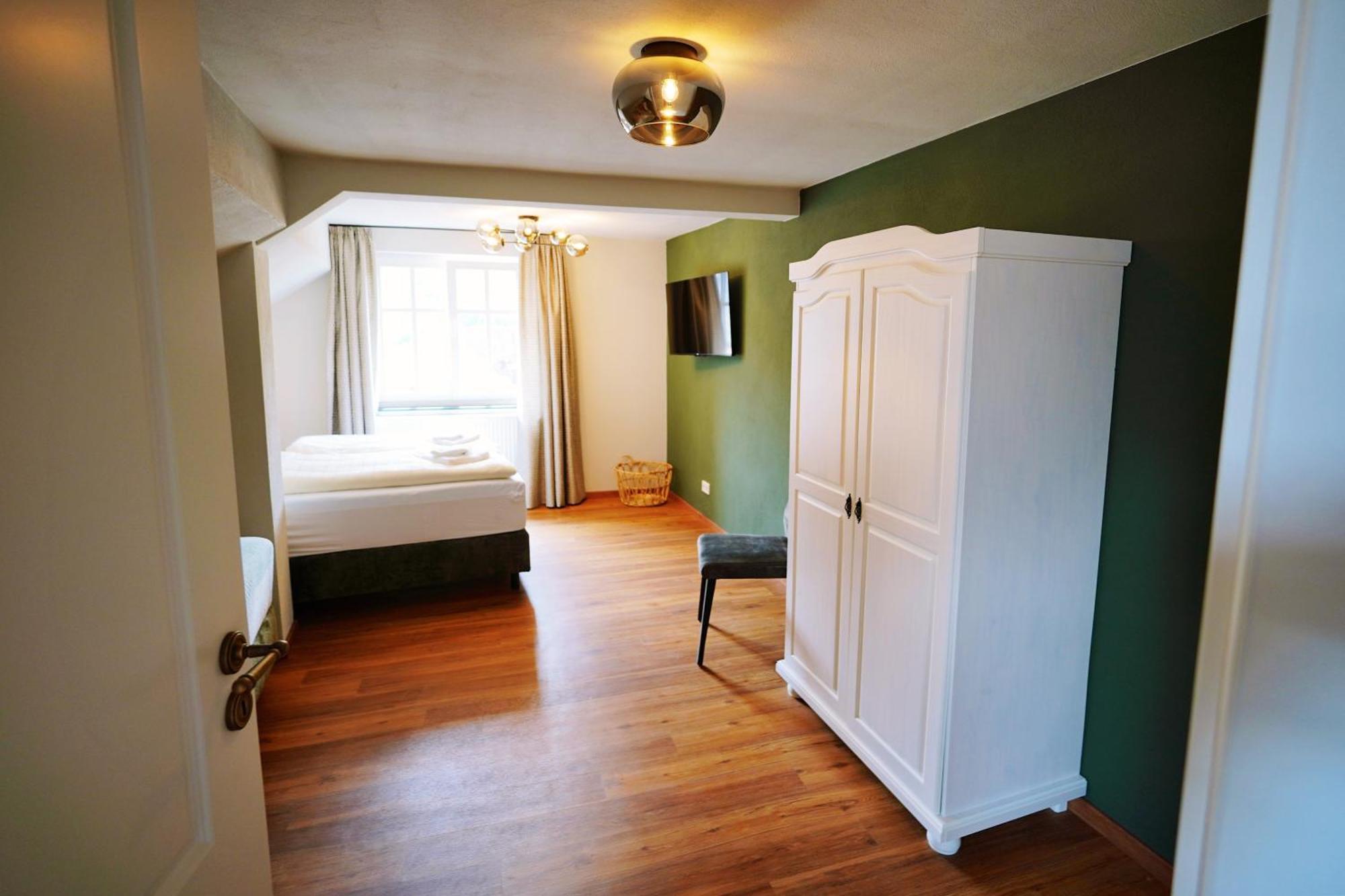 Winzerhaus Am Kardinalsberg Apartment แบร์นคาสเทล-คืสท์ ภายนอก รูปภาพ